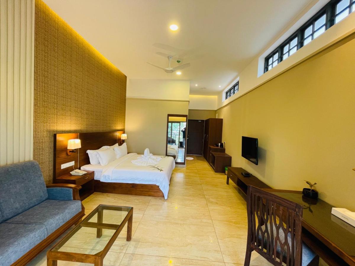 Elephant Passage Munnar Exterior photo Deluxe Room