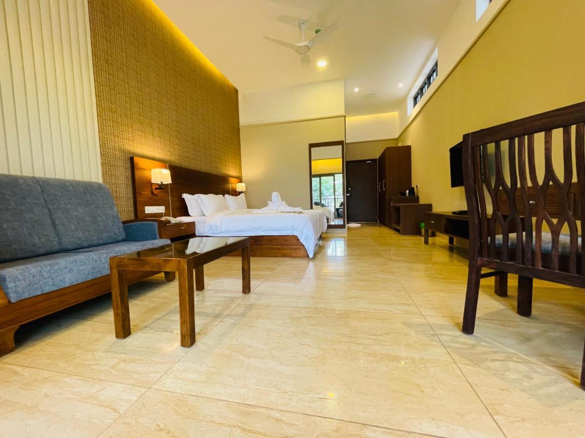 Elephant Passage Munnar Exterior photo Deluxe Room