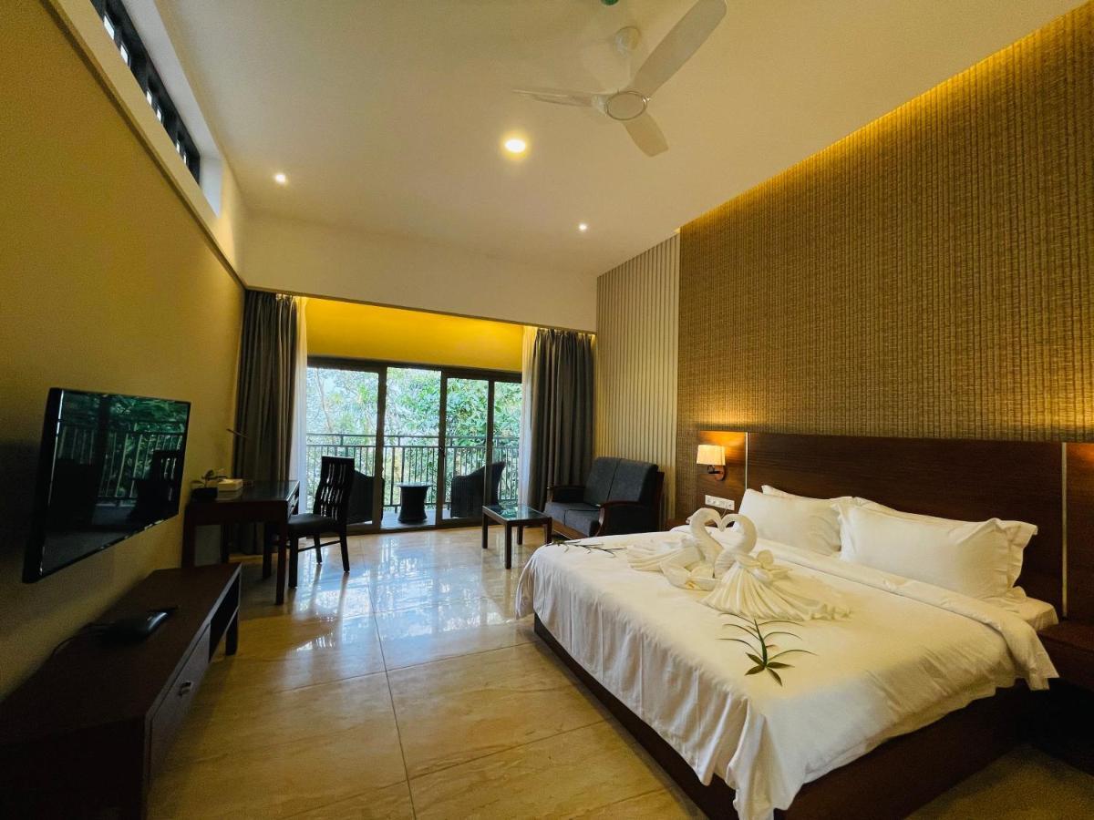 Elephant Passage Munnar Exterior photo Deluxe Room