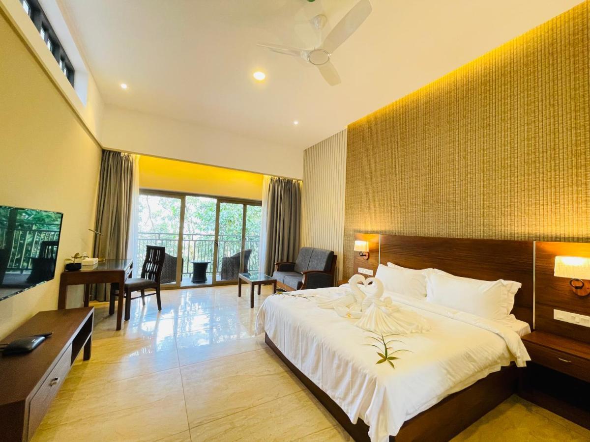 Elephant Passage Munnar Exterior photo Deluxe Room