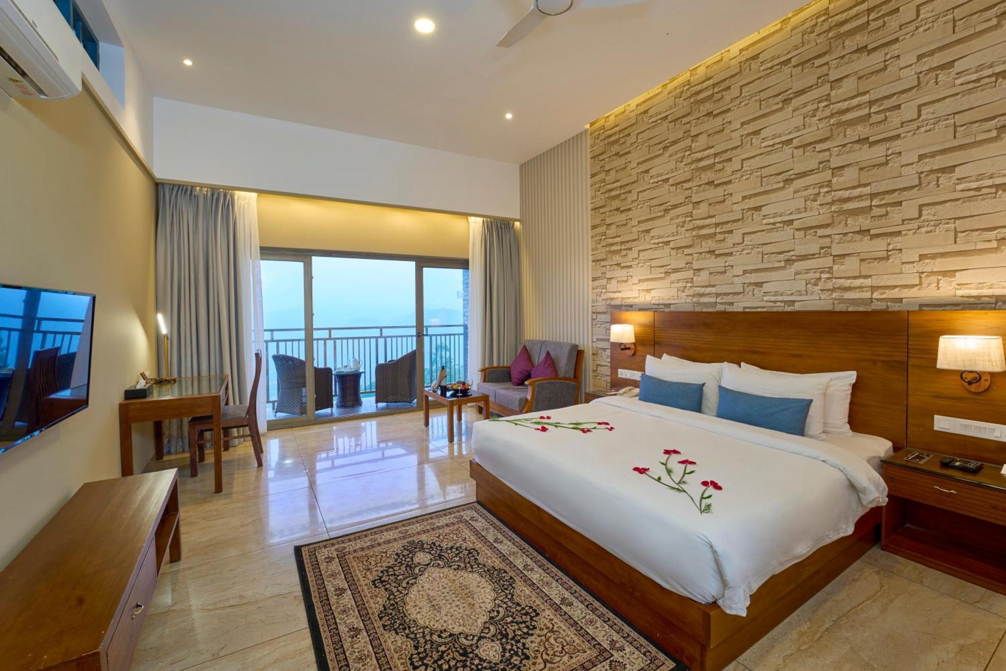 Elephant Passage Munnar Exterior photo Deluxe Ocean View Room