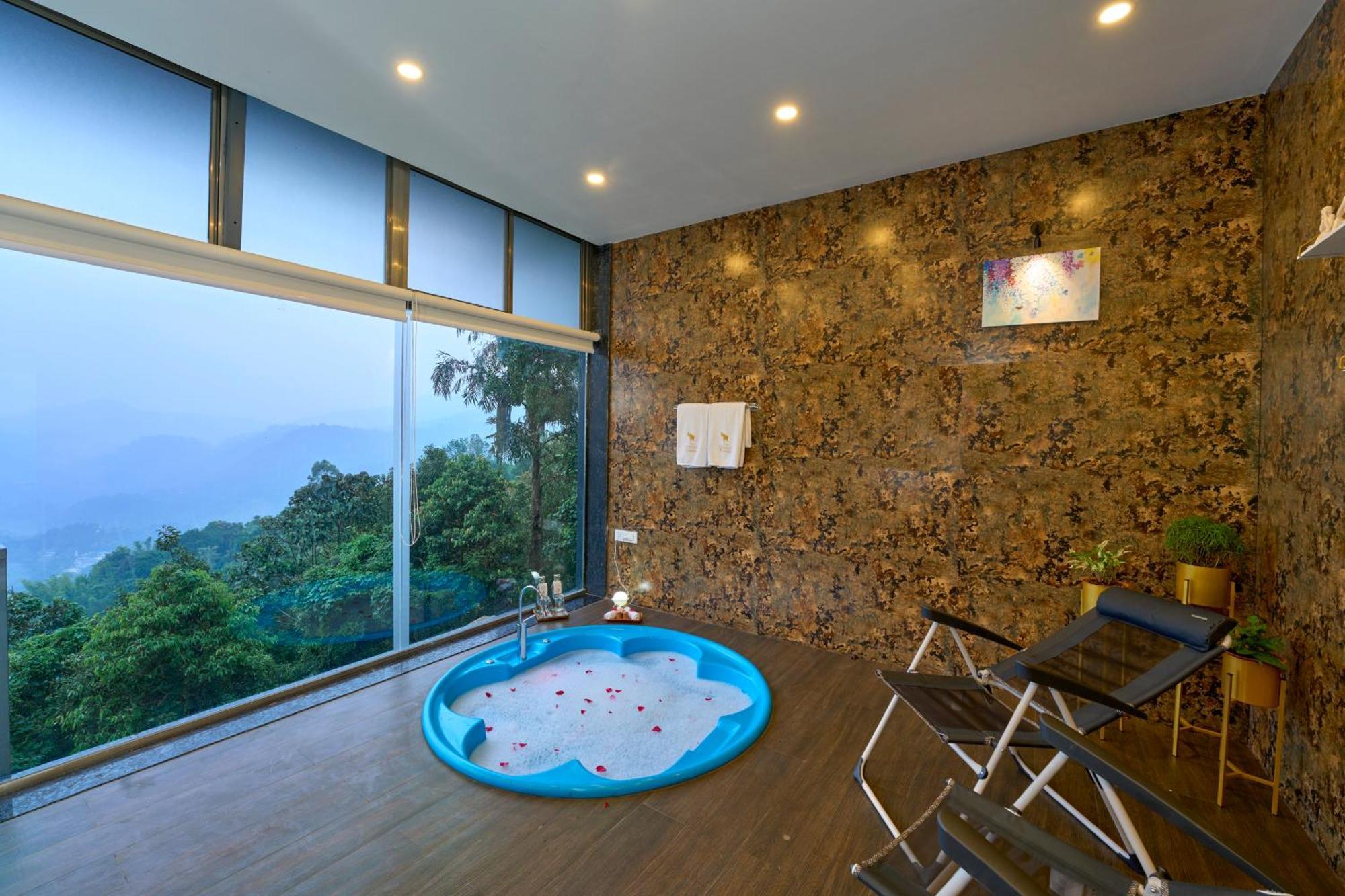 Elephant Passage Munnar Exterior photo A room at the resort
